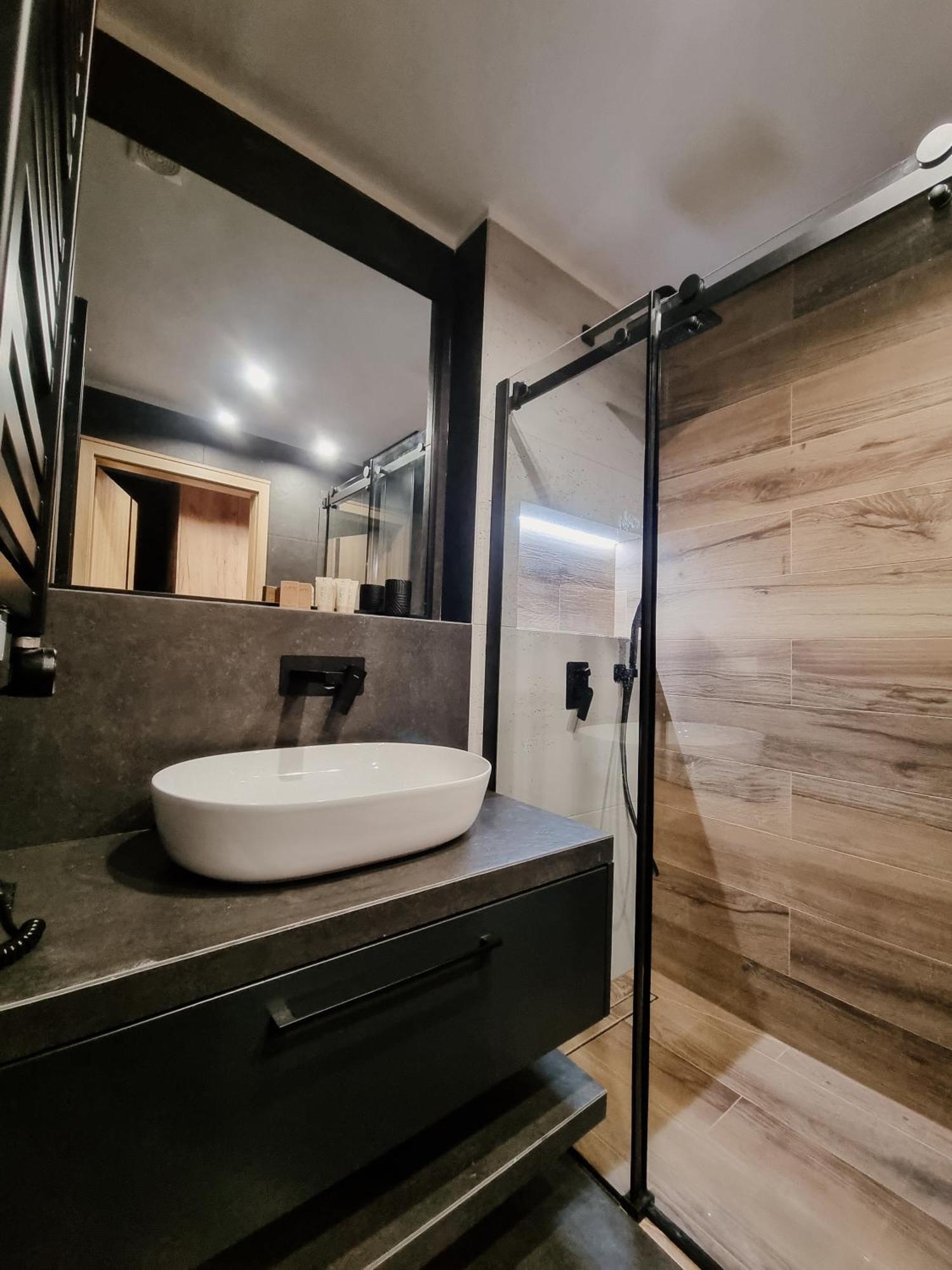 Heart And Soul Hotel Tylmanowa Екстериор снимка